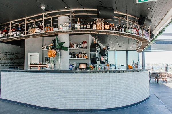 Cocktail d'entreprise : l'art de célébrer en hauteur à paris